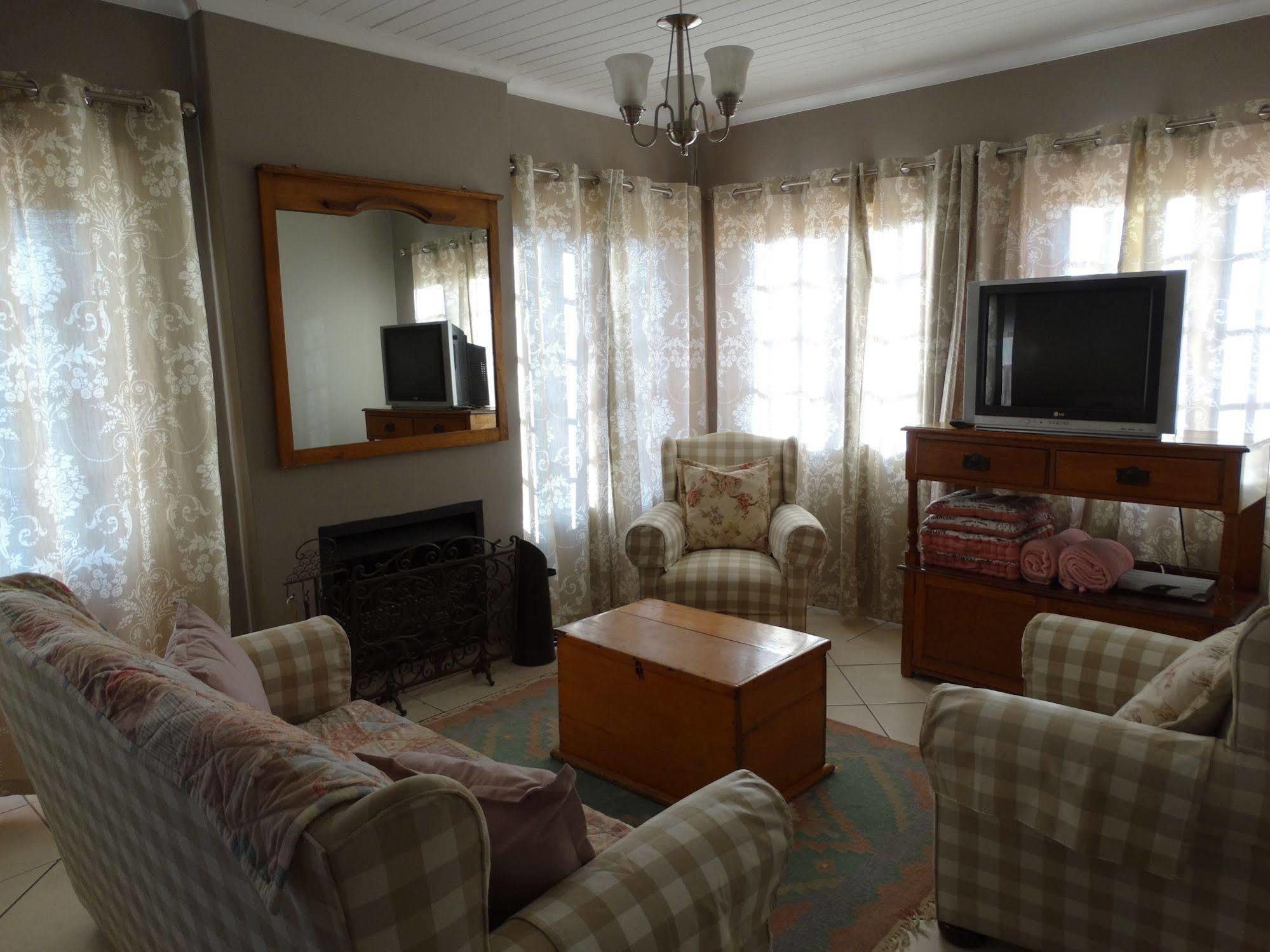 By The Way Guesthouse Clarens Dış mekan fotoğraf